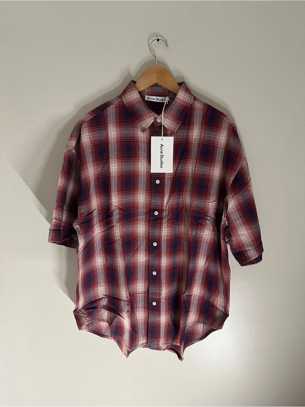 Acne Men’s Red Plaid Button-Up Short Sleeve Shirt NWT 100% Authentic Size S